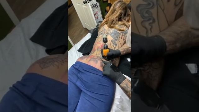 Pussy Tattoo Artist