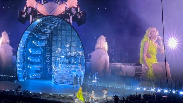 Beyoncé - 1+1 live Renaissance Tour Atlanta смотреть онлайн