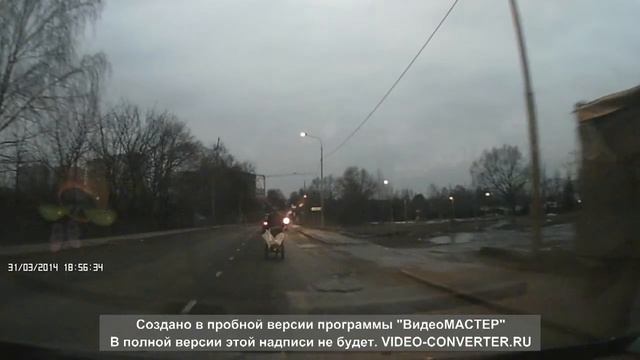 Мужик на вело-тележке!!!! смотреть онлайн