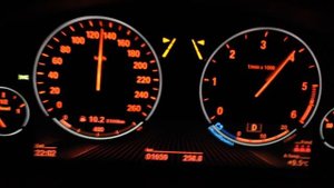 BMW X5 40d F15 Acceleration 0-210km/h