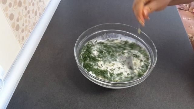 ТАРАТОР ОСВЕЖАЮЩИЙ ХОЛОДНЫЙ СУП ИЗ ОГУРЦА И ЗЕЛЕНИ. смотреть онлайн