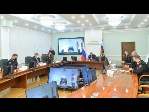 Владимир Колокольцев поздравил сотрудников МВД России, удостоенных государственных наград