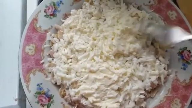 Салат Подсолнух. салат с чипсами