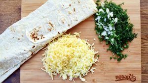 Лаваш с сыром жареный