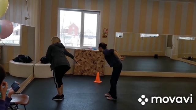 Тренируемся с Лизой смотреть онлайн