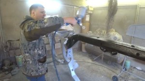 Рояль в салоне, покраска рамы CROWN GS 131