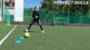 Игра в отборе 1 в 1: действия защитника против нападающего (фланговая атака)