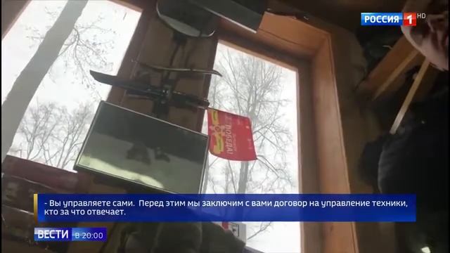 На снегоходах ездят по зимнему льду смотреть онлайн