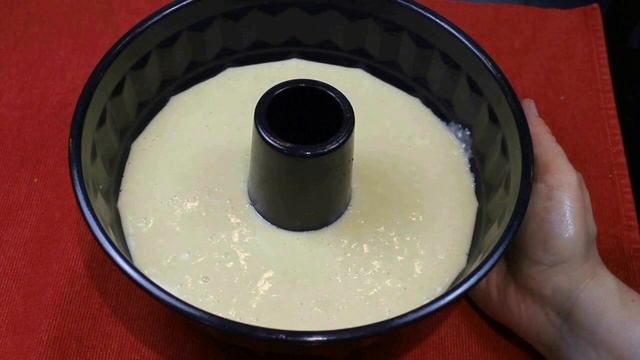 Вкуснейший сладкий пирог . Йогуртовый сладкий кекс из стакана йогурта. смотреть онлайн