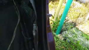 Если заклинил замок двери, ауди 100 С4.