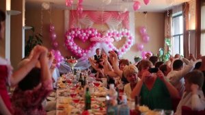 Аннета на свадьбе старшего брата