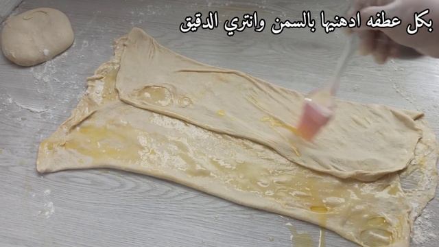 خبز الملوح اليمني من غير تنور هش ومورق اطيب والذ صبوح او عشاء Yemeni food смотреть онлайн