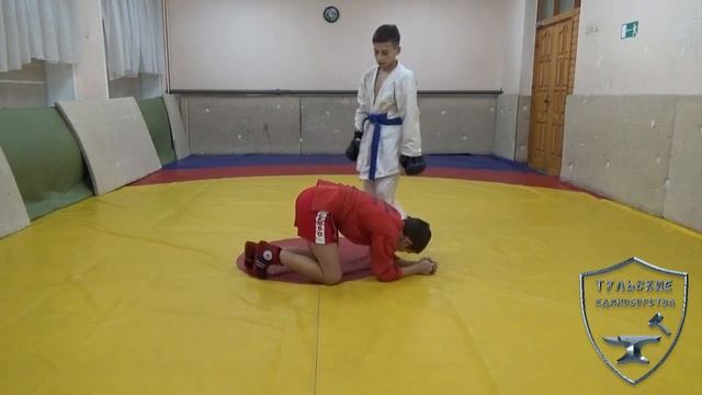 Единоборства в Туле. Самбо. Канарейка, болевой приём  на ногу.