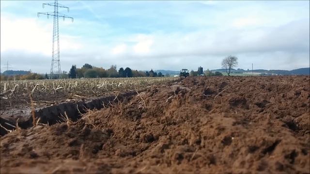 MB trac 1600 turbo Maisland pflügen *Sound pur* смотреть онлайн