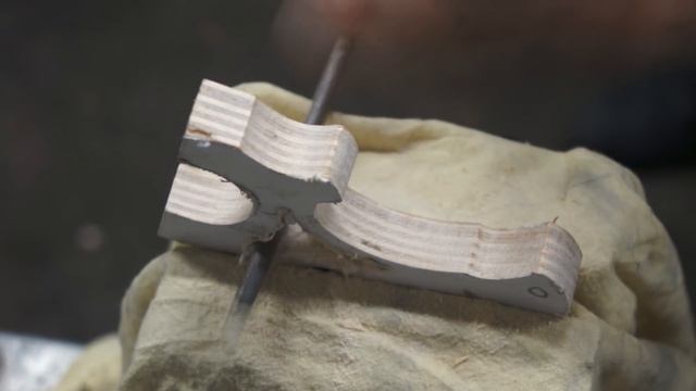 Как сделать рогатку из фанеры. DIY Slingshot/ How to make a slingshot смотреть онлайн