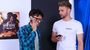 Как пронести животных в кинотеатр?