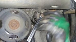 Снятие приводного ремня Фольксваген Гольф 1.4 TSI CAXA