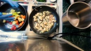 Как Приготовить Овощное Соте с Курицей? Рецепт.