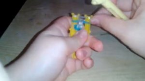 Новогодний шарик для елки из резинок на рогатке без станка