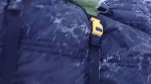 Упал в прорубь в одежде с рюкзаком. Прибежал домой.