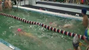 соревнования в бассейне