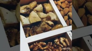 Орехи в подарочной упаковке.Отличный подарок!