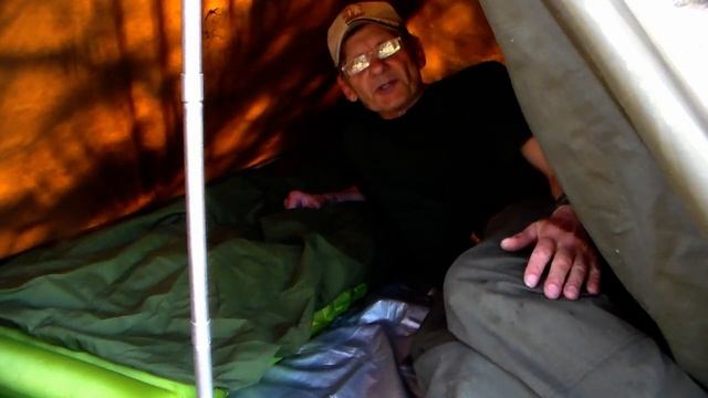 Старая армейская палатка.  Ночевка, установка смотреть онлайн