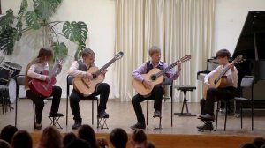 Андалузская народная мелодия, Исп. ансамбль гитаристов