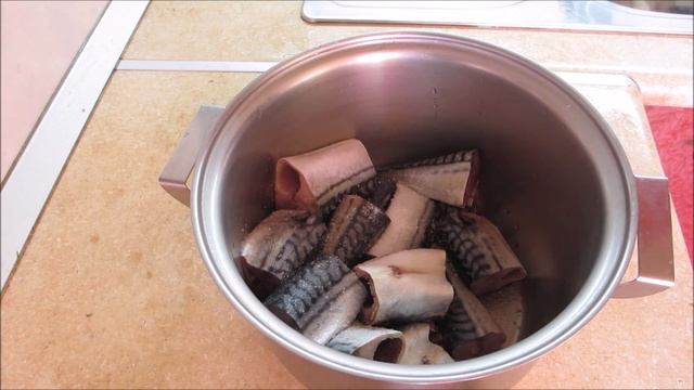 Как приготовить скумбрию вкусно. Как пожарить скумбрию на сковороде, пошаговое видео смотреть онлайн