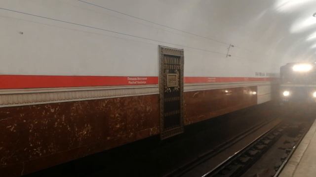 Ем501 Ема502 Емх503 Линии Девяткино Проспект Ветеранов Станция метро Площадь Востания