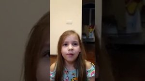 песня крокодила Гены. а я играю на гармошке. исполнила Кристинка малинка