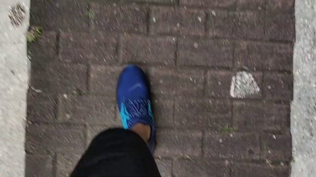 ULTRABOOST 20 vs NIKE REACT PRESTO: 5000 STEPS REVIEW смотреть онлайн