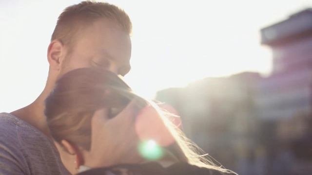 С любимыми не расставайтесь - стихотворение для тех кого любишь