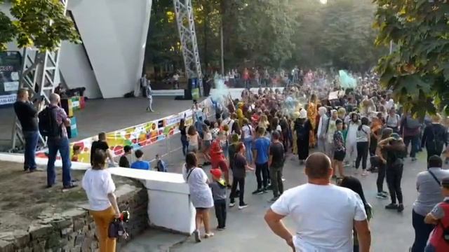 Мы в Ростове. Россия. Праздник красок ) смотреть онлайн