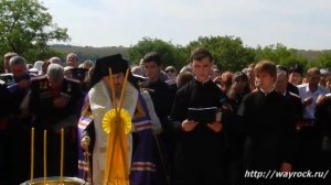 Установка главного купола на храм