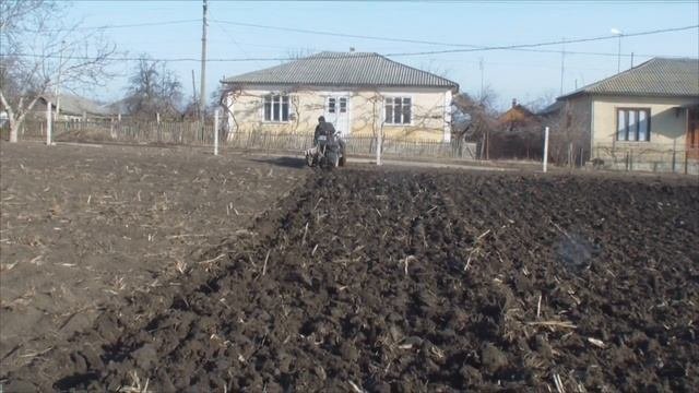 Подготовка земли повторное вспашка