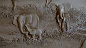 Декоративная лепка на стене "САФАРИ"