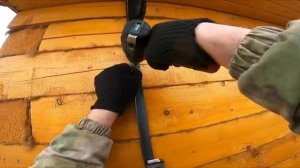 Как выправить забор из проф листа. Варианты крепления чтобы забор не выгибало от ветра.