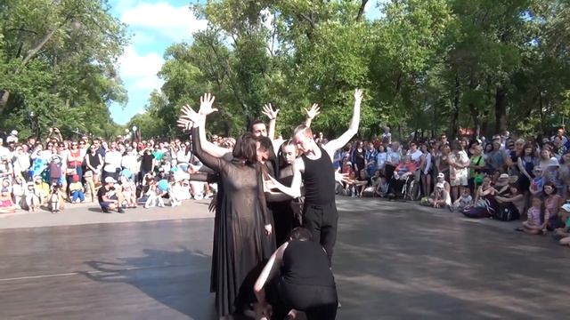 В парке "Тишина" - театральная студия смотреть онлайн