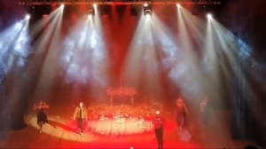 Известные иллюзионисты братья Сафроновы "зажгли" зал в Волгограде: видео