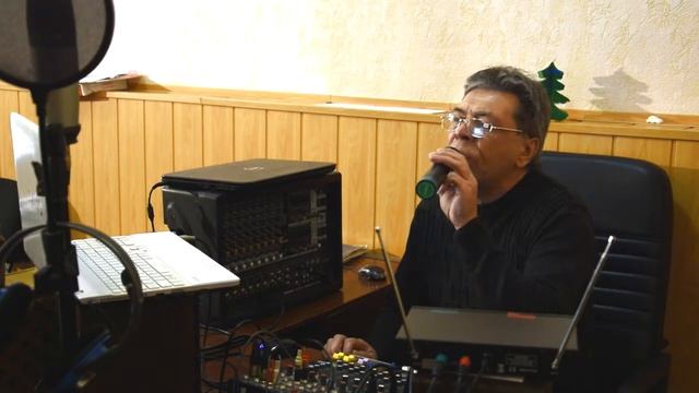 Сергей Тихонов-Там где клен шумит смотреть онлайн