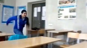 Прыжки через стулья.