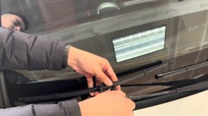 How replace wipers on 2020 Mercedes GLC