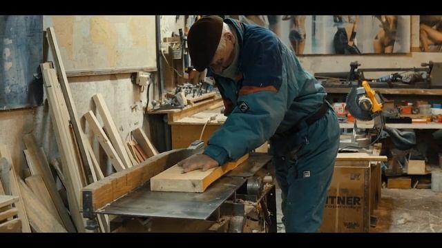 Горные профессии: художник по дереву