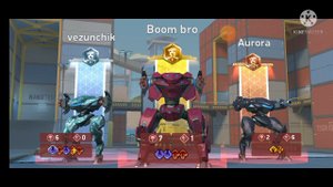 я и Lemon проигрываем но стараемся победить в игре Mech arena