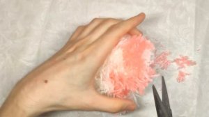 Пасхальный ЗАЙЧИК ИЗ ПОМПОНОВ. Это очень леко! Сделайте подарок своими руками.
