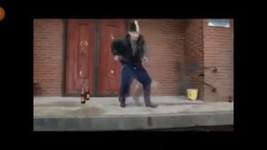 Гопник танцует. Снимал не я