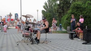 Анапа 2018,уличный барабанщик,супер