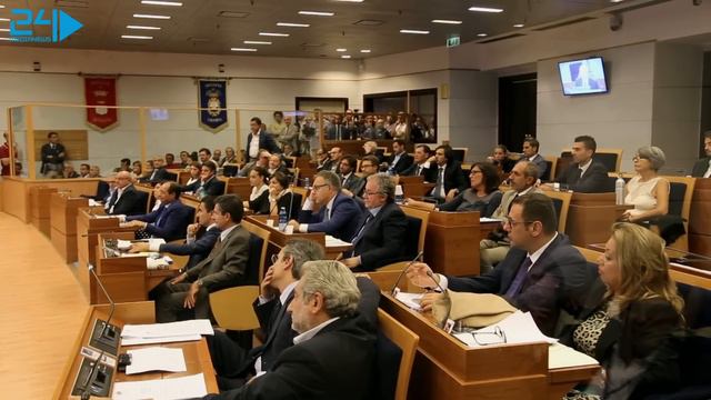 De Luca - Caldoro | Botta e risposta смотреть онлайн