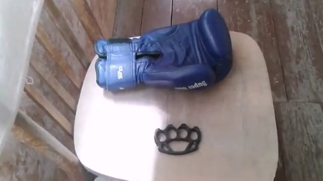 Сравнение: Кастет и Боксерские перчатки смотреть онлайн